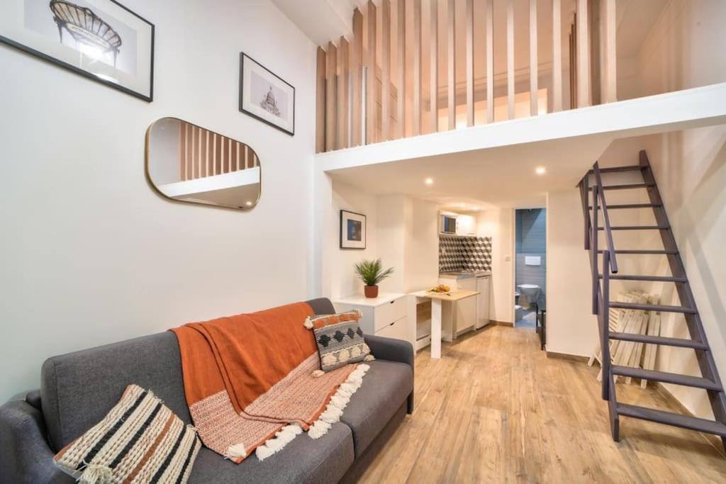 Bel Appartement Au Coeur De Montmartre Париж Екстериор снимка