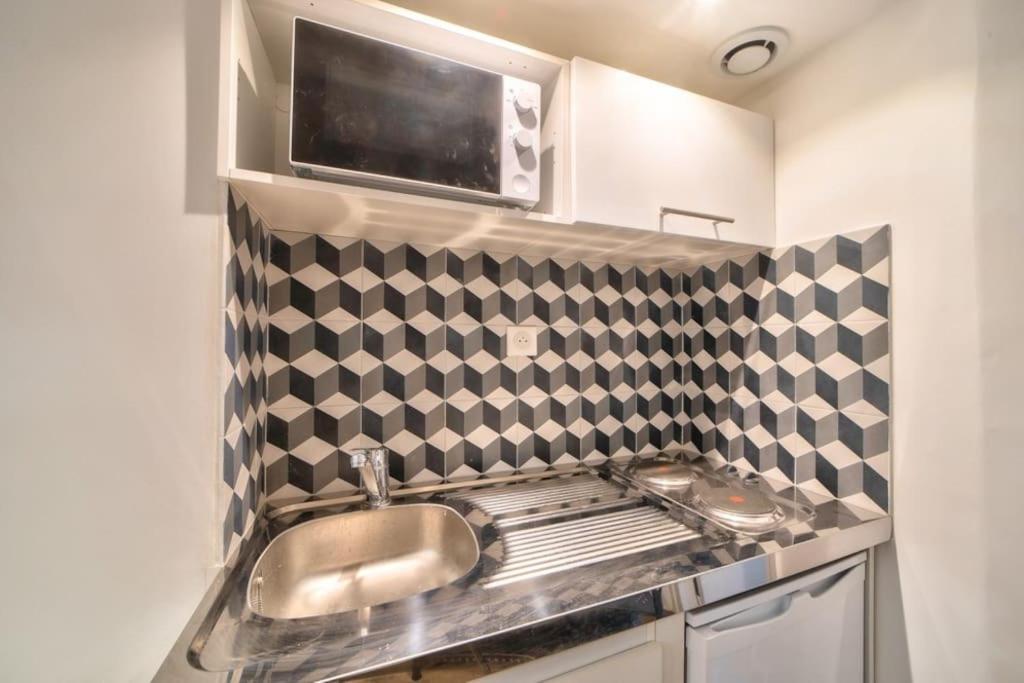 Bel Appartement Au Coeur De Montmartre Париж Екстериор снимка