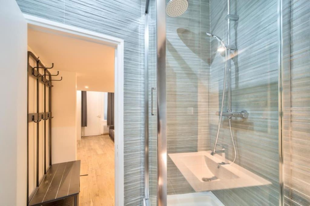 Bel Appartement Au Coeur De Montmartre Париж Екстериор снимка