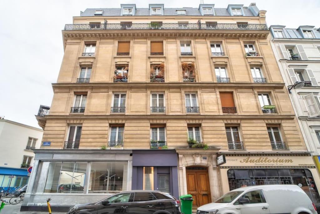 Bel Appartement Au Coeur De Montmartre Париж Екстериор снимка