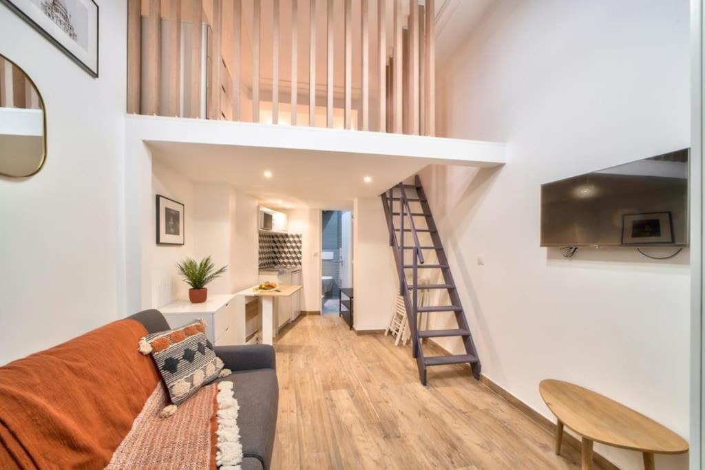 Bel Appartement Au Coeur De Montmartre Париж Екстериор снимка